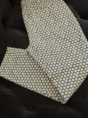 MICHAEL Michael Kors Black White Floral Metal Logo Plate Straight Dress Pants